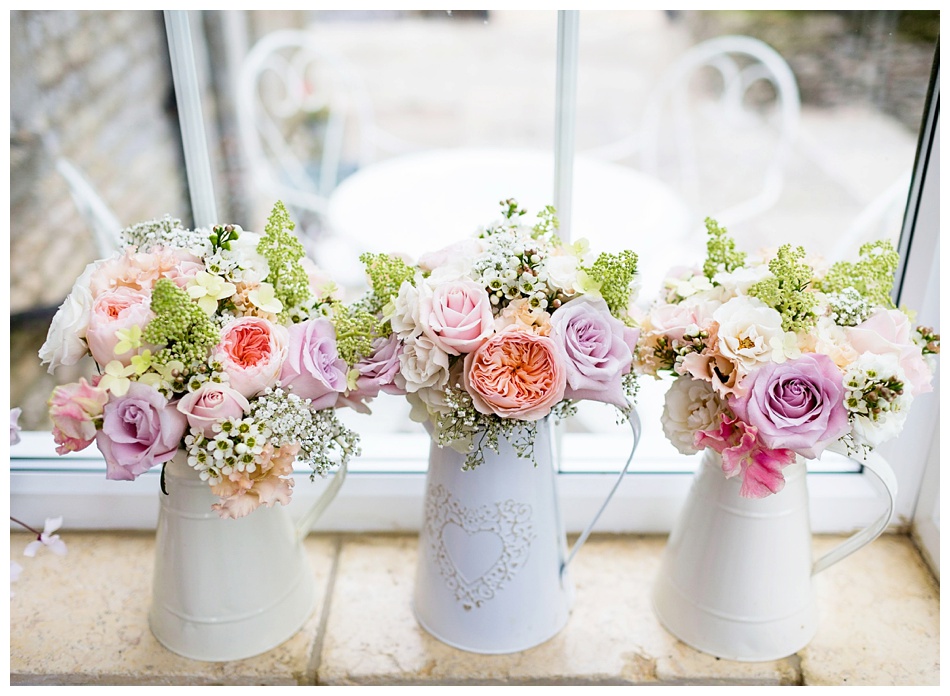 peach and pink bouquets