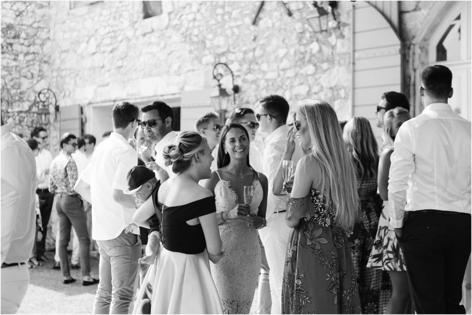 natural, reportage wedding photography in Provence