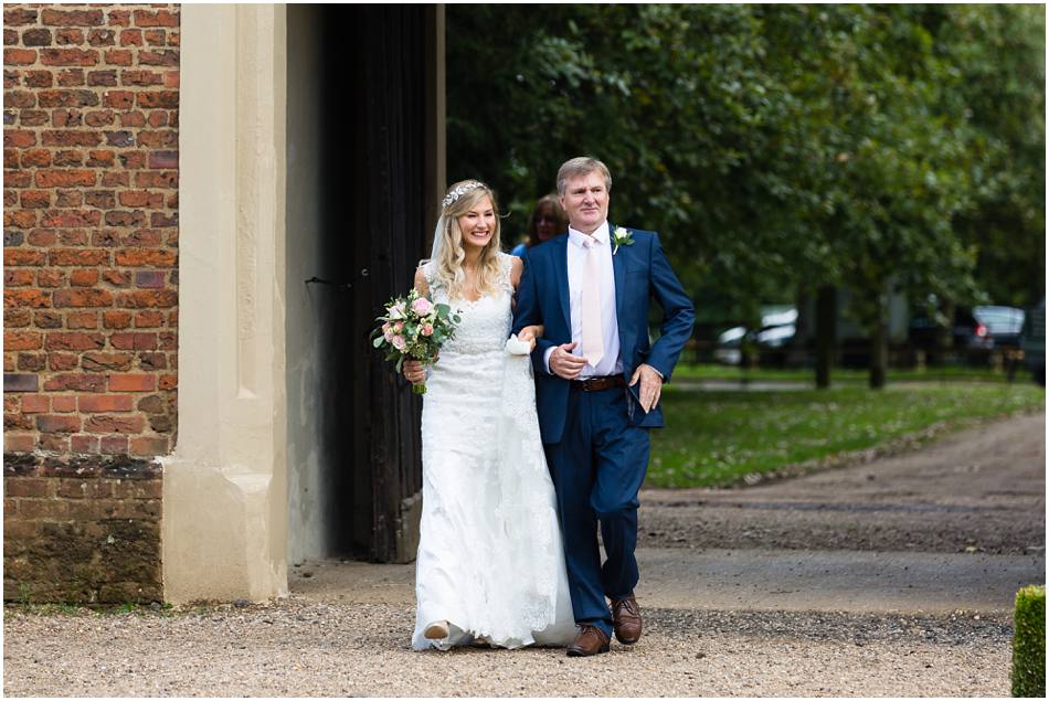The Bride arrives with Dad for her Doddington Hall wedding