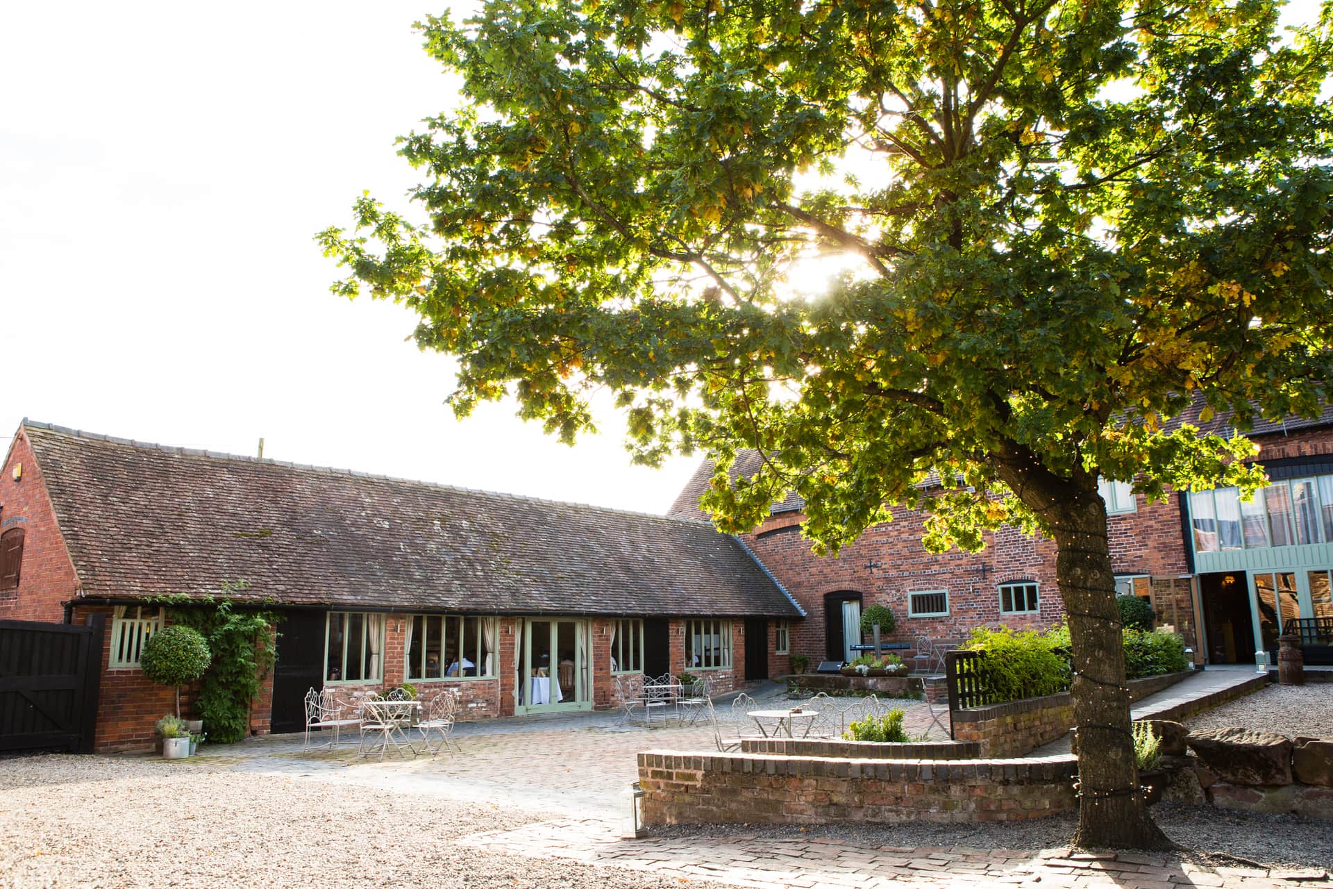 10 Best barn wedding venues West Midlands - Jo Hastings Photography