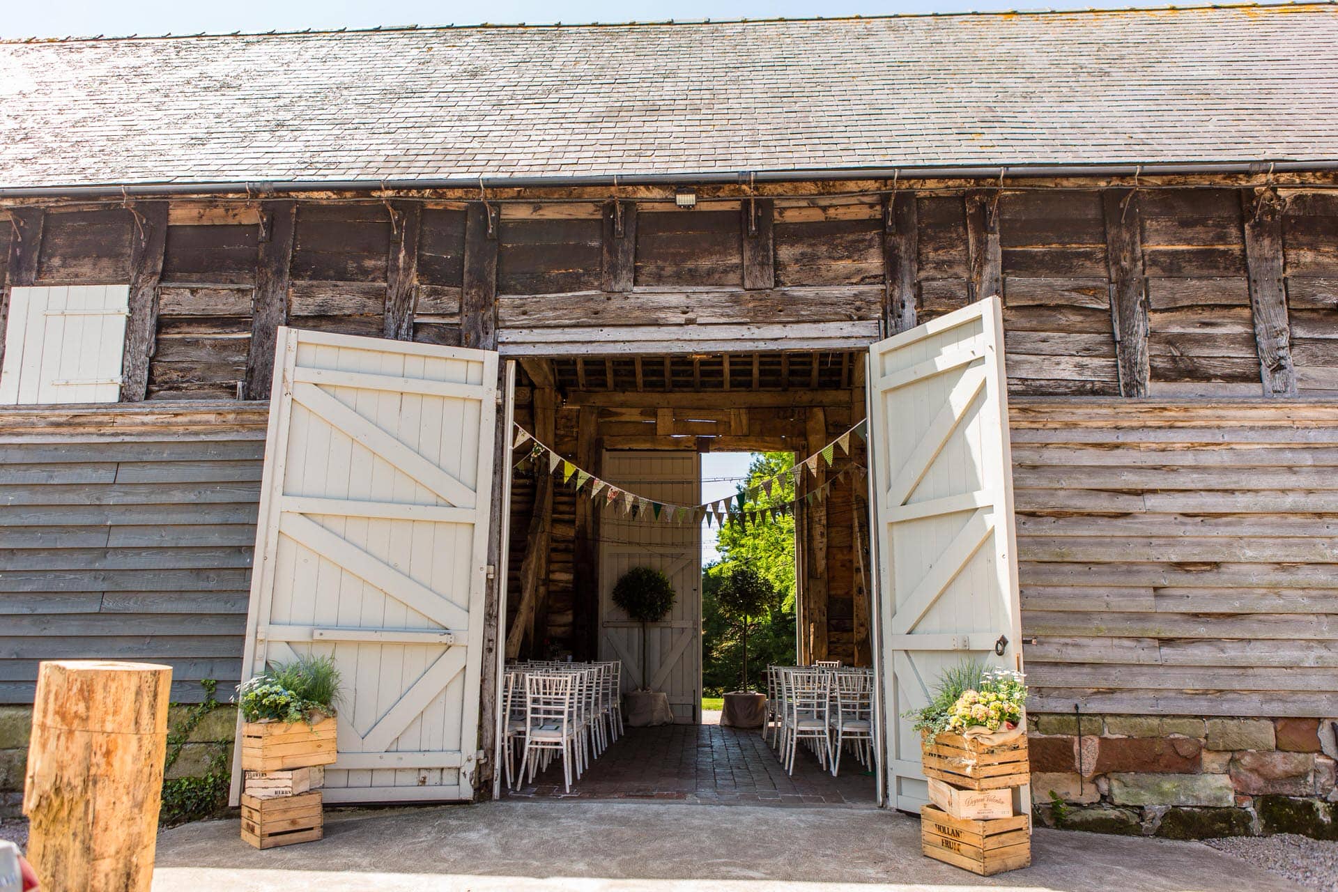 Barn wedding venues in West Midlands