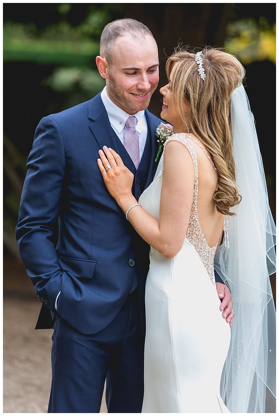 natural wedding photography; Bride and Groom laughing 