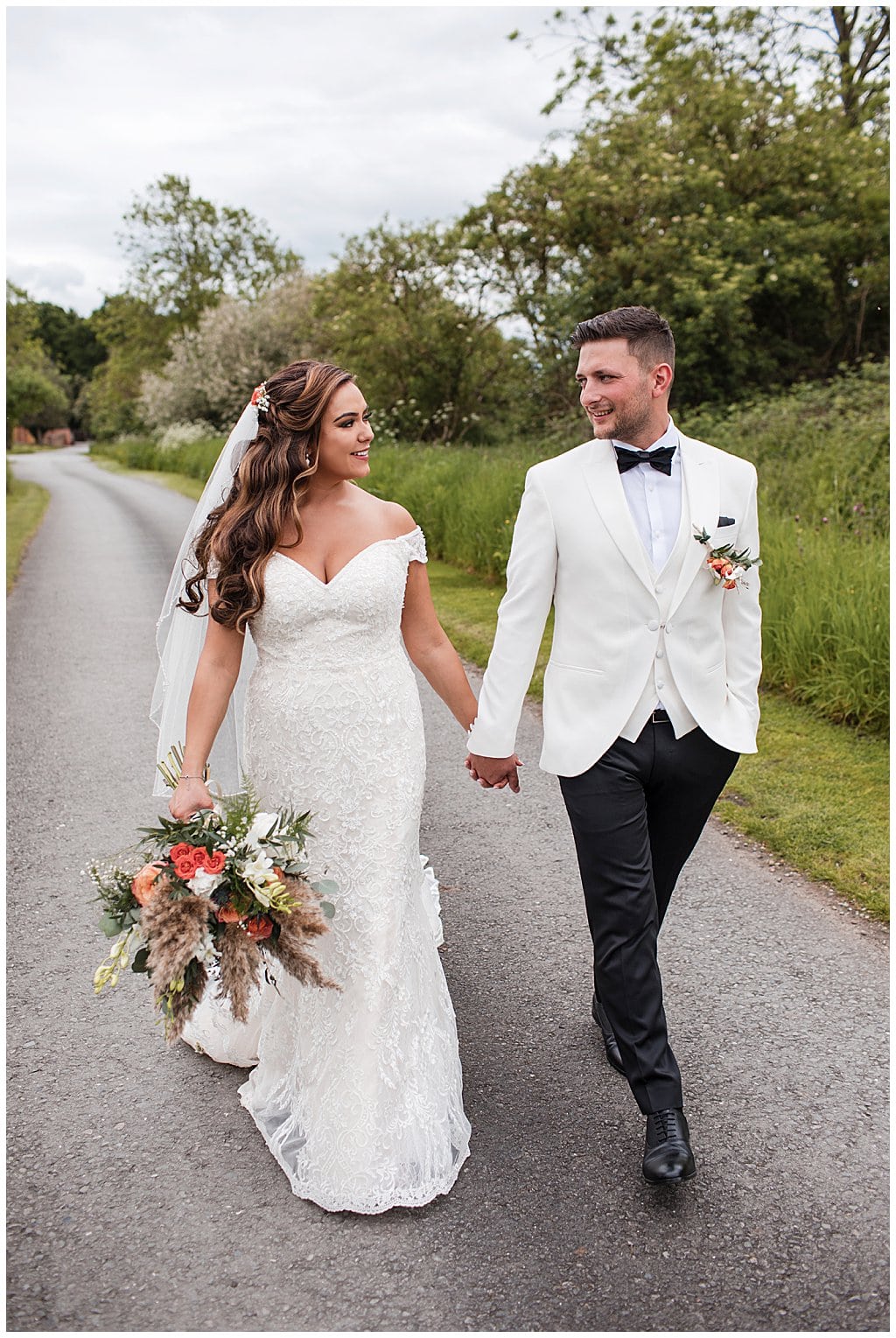 timeless black tie wedding with pampas at Shustoke Barn